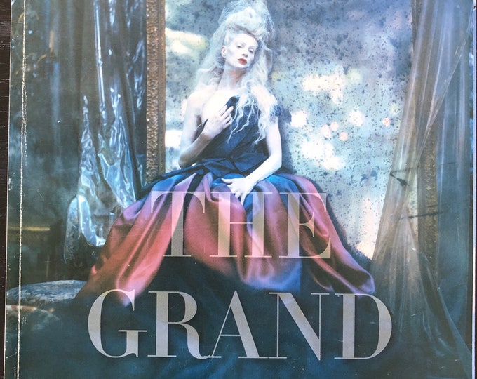 Pre-Owned Vogue Italia 2010 - Grand Couture