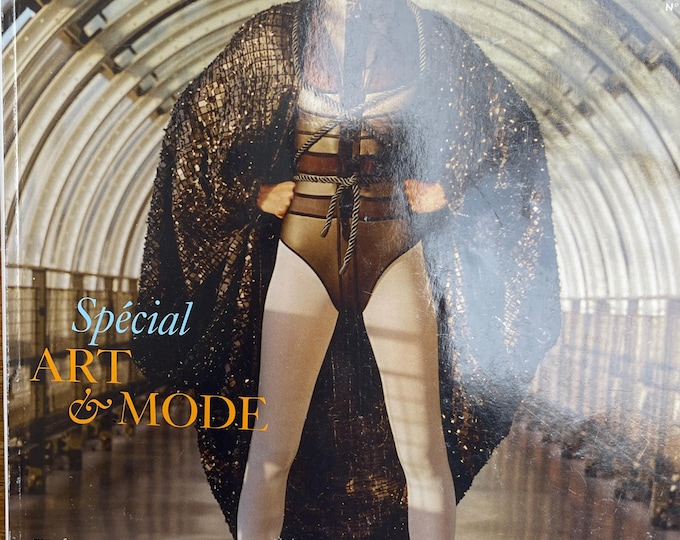 Pre-Owned Magazine Vogue France 2024 cover Ida HEINER - Iconic style & Cover Photography Models Collectible Issue!