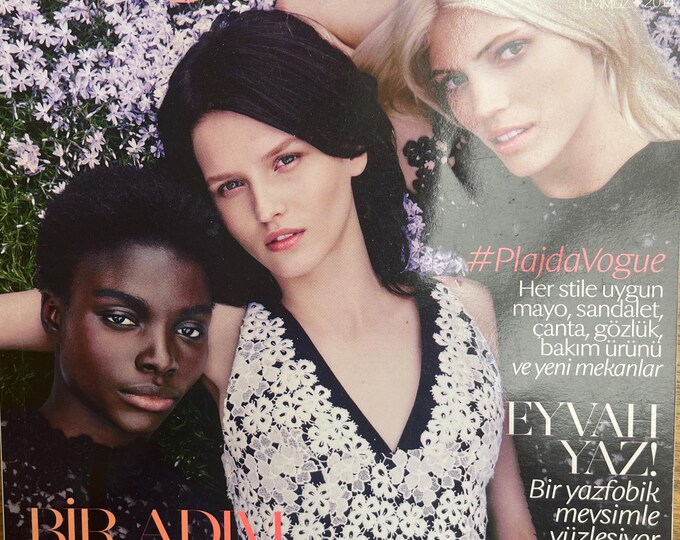 Pre-Owned Fashion magazine Vogue Turkey 2014 -Iconic fashion Style & Photography Fashion Models - Editorials