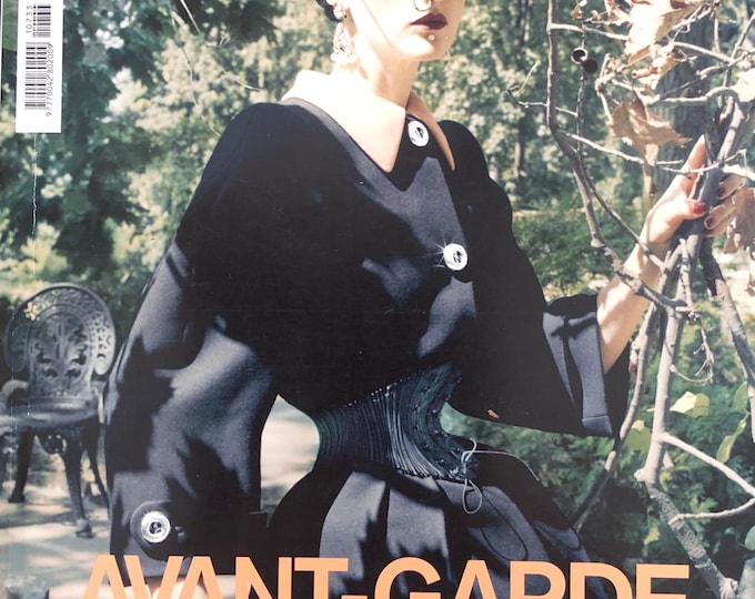 Pre-Owned Magazine Vogue Italia September 2011 cover Steven Meisel - Avant Garde