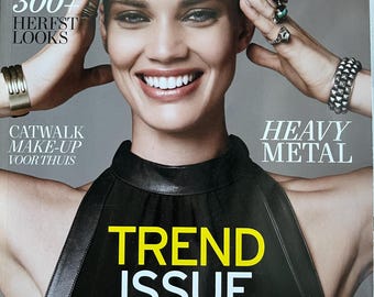For Women who read fashion -Fashion magazine L'OFFICIEL cover Rihanna - the trend issue