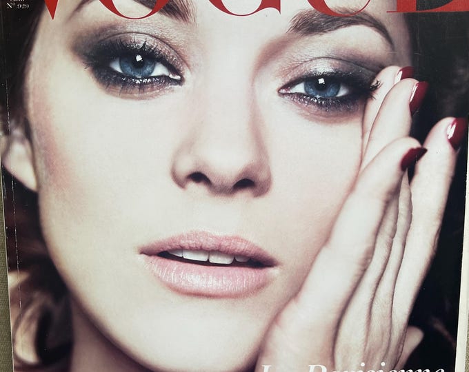 Pre-Owned Magazine Vogue Paris August 2012 - cover Marion Cotillard - Iconic style & Cover Photography Fashion Models