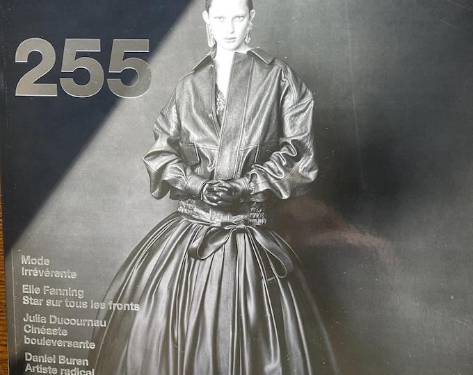 For Women who read fashion - French Fashion magazine Numero No.255 cover Julia Docournau - Elle fanning Eva Yelmani. NEW!
