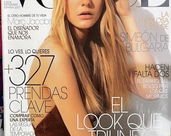 Pre-Owned Fashion magazine Vogue Spain September 2007 -Iconic fashion Style & Photography Fashion Models - Editorials