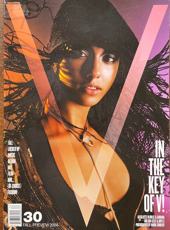 For Women Who Read Fashion -vintage Fashion Rare Magazine V 2004