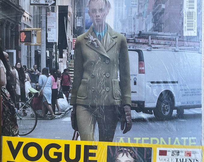Pre-Owned Vogue Italia magazine September 2015 - Sealed & supplement Haute Couture - Cover by Steven Meisel - 542 pages Fall Winter