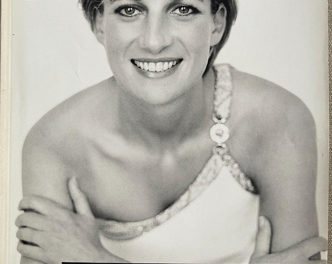 For Women who read fashion -Fashion rare magazine VANITYFAIR 1997 cover Diana's final days