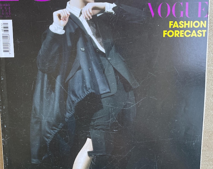 Pre-Owned Vintage rare fashion magazine L'UOMO VOGUE 2006 -Iconic Men's Fashion & Style -Collectible issue!
