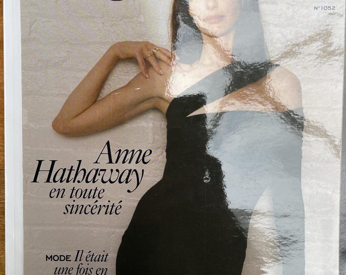 Pre-Owned Magazine Vogue France 2024 cover Anne Hathaway - Iconic style & Cover Photography Models Collectible Issue!
