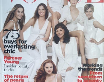 Pre-Owned Vogue magazine Us November 2007 cover Ageless Style