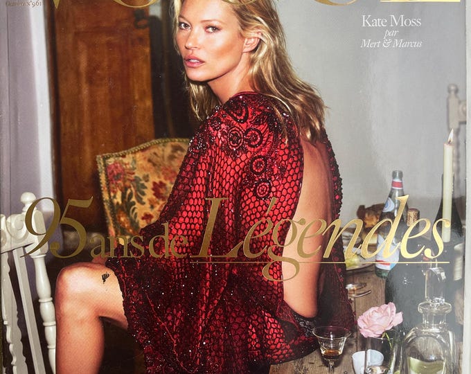 Pre-Owned Vogue Paris magazine September 2015 - cover Kate Moss