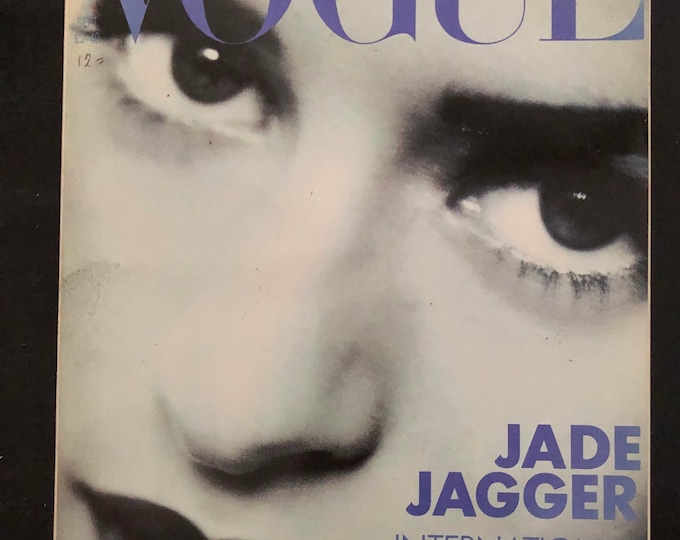 Pre-Owned Vogue magazine 1990 - Jade Jagger - International Collectional Issue