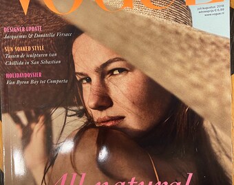 Pre-Owned Vogue Netherlands cover rose by Elk