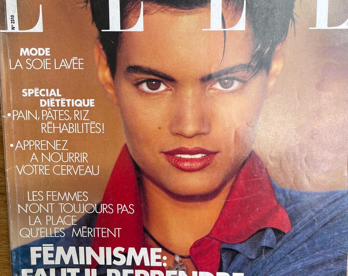 Pre-Owned fashion magazine Elle magazine 1990