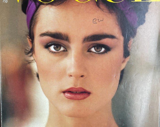 Pre-Owned Vintage rare fashion magazine Vogue June 1979-Iconic style & Cover Photography Fashion Models Collectible Issue!