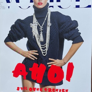 Vogue de segunda mano en alemán sobre el look de LUNA BIJL