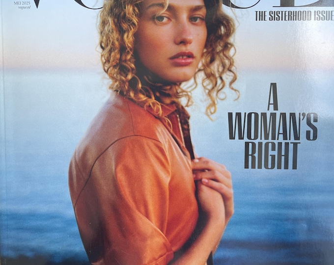 Pre-Owned fashion magazine Vogue 2025 magazine Netherlands -cover The Sisterhood Issue - A Woman's Right