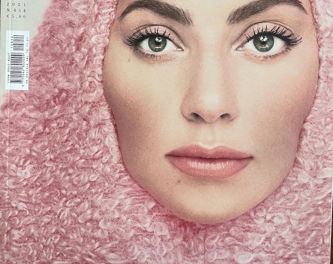 Own a piece of Vogue history-Magazine Vogue Italia cover Gaga -Iconic style & Cover Photography Fashion Models Collectible Issue!