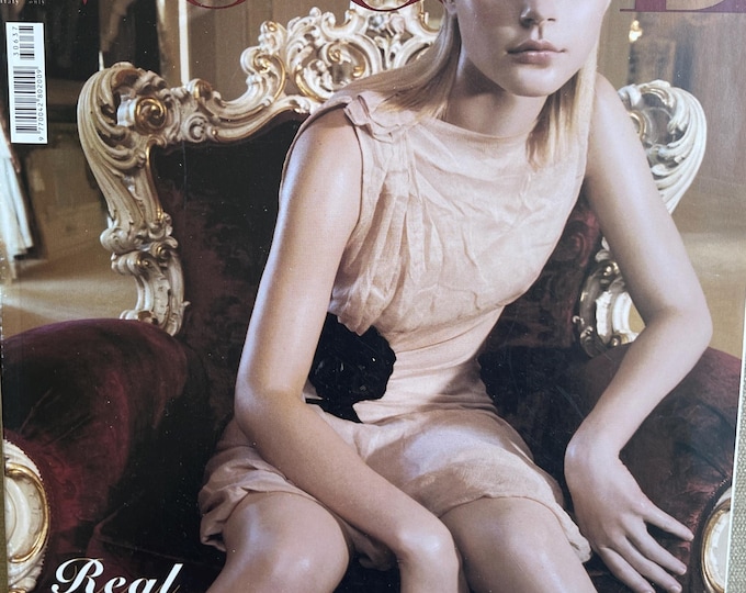 Pre-Owned magazine VOGUE ITALIA 2003 cover by Steven Meisel-Iconic style & Cover Photography Fashion Models Collectible Issue!