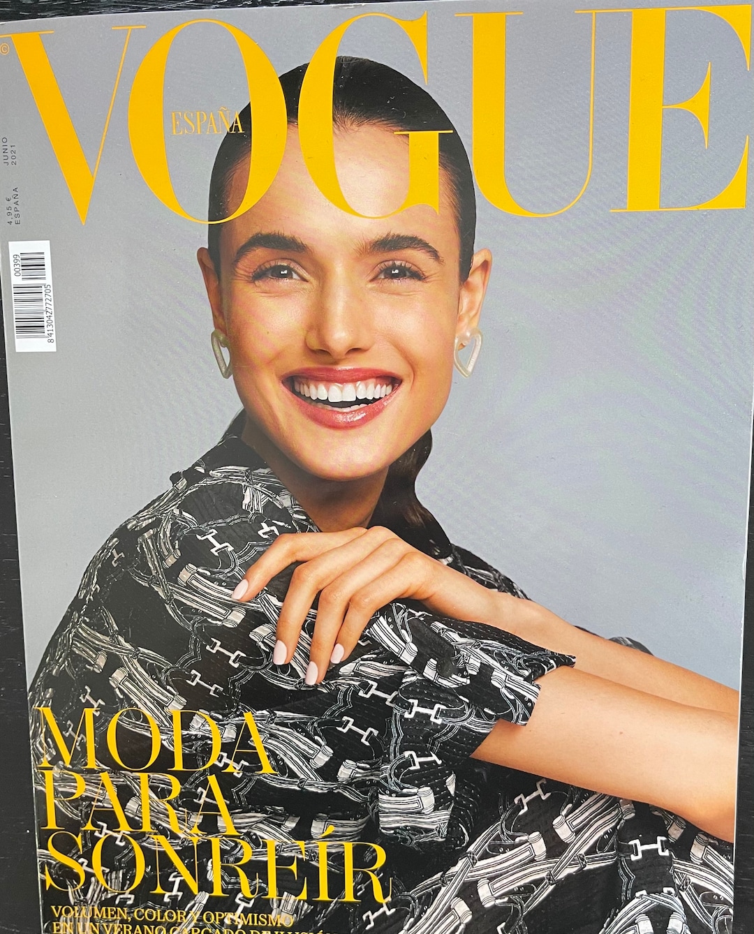 Fashion Magazine Vogue Spain Cover Blanca Padilla!-iconic