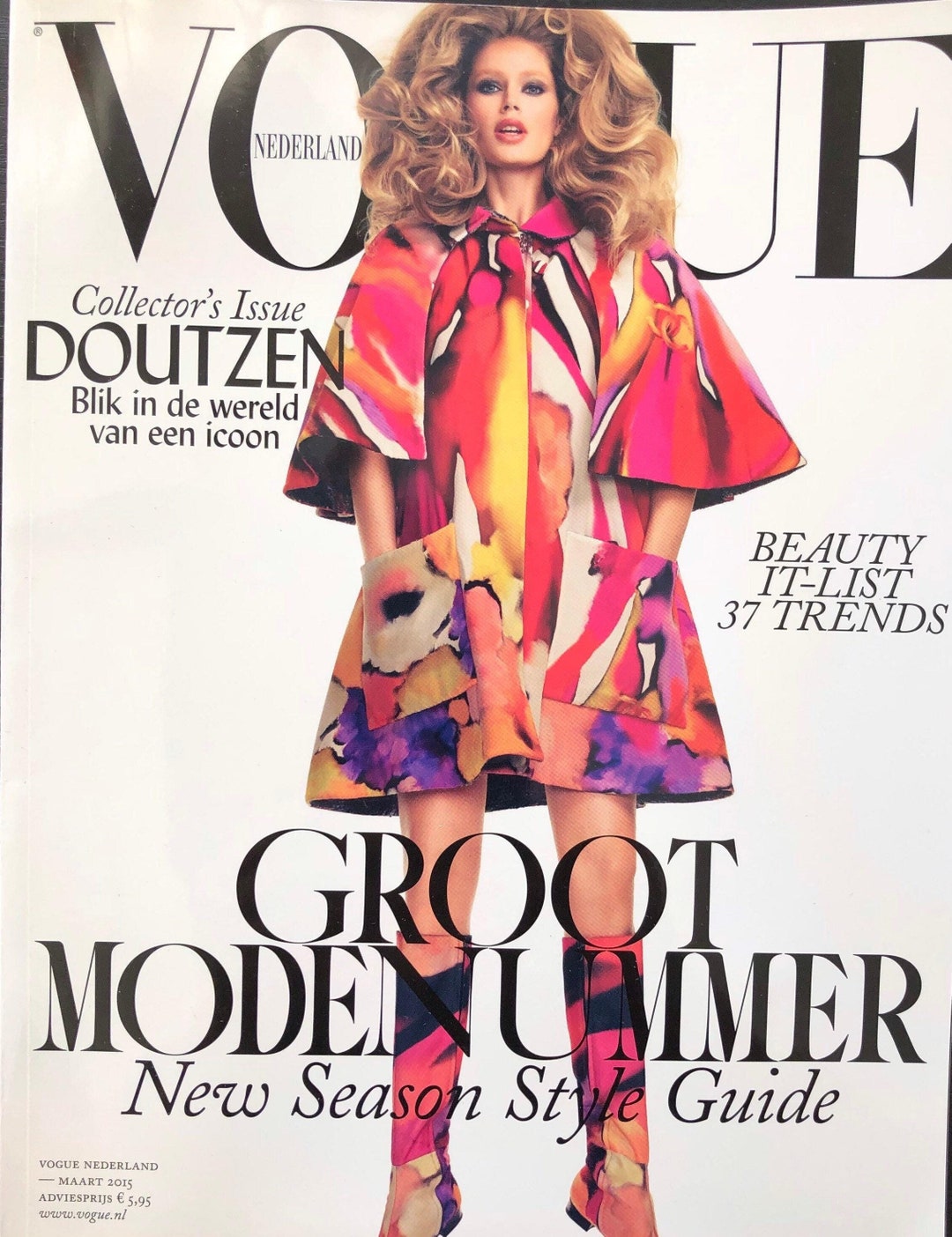 女性情報誌 Vogue Netherlands Magazine May 2022 女性情報誌 Vogue Netherlands Magazine May 2022 Vogue