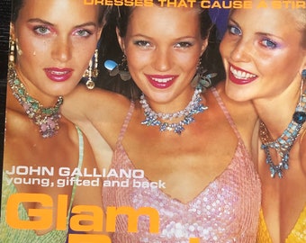 Pre-Owned Vogue Magazine December 1994 - Kate Moss - Amber Valletta - Linda Evangelista!