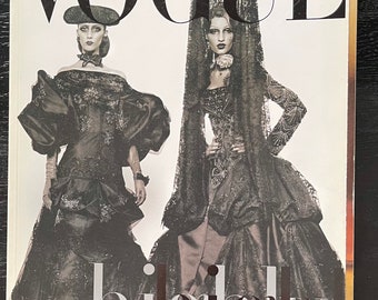Pre-Owned Vogue Italia magazine 2007 - cover Spanish Portraits