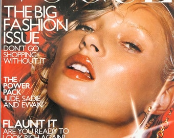 Pre-Owned Vogue magazine September 2000 UK edition - cover Kate Moss