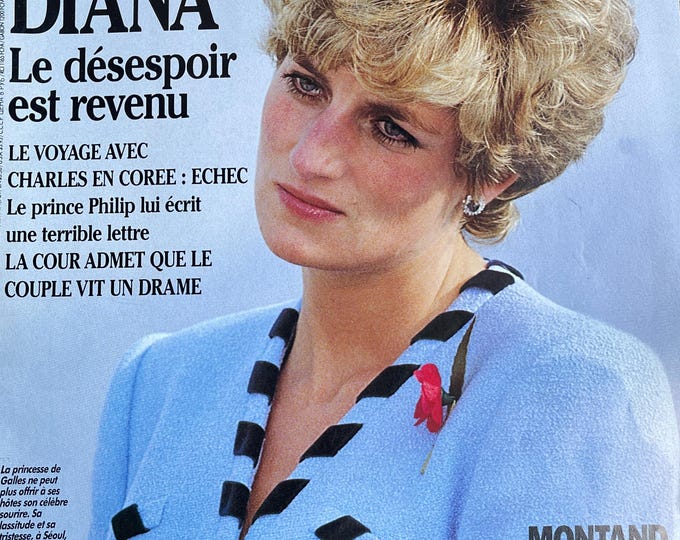 Pre-Owned Paris Match magazine 1992 cover DIANA!