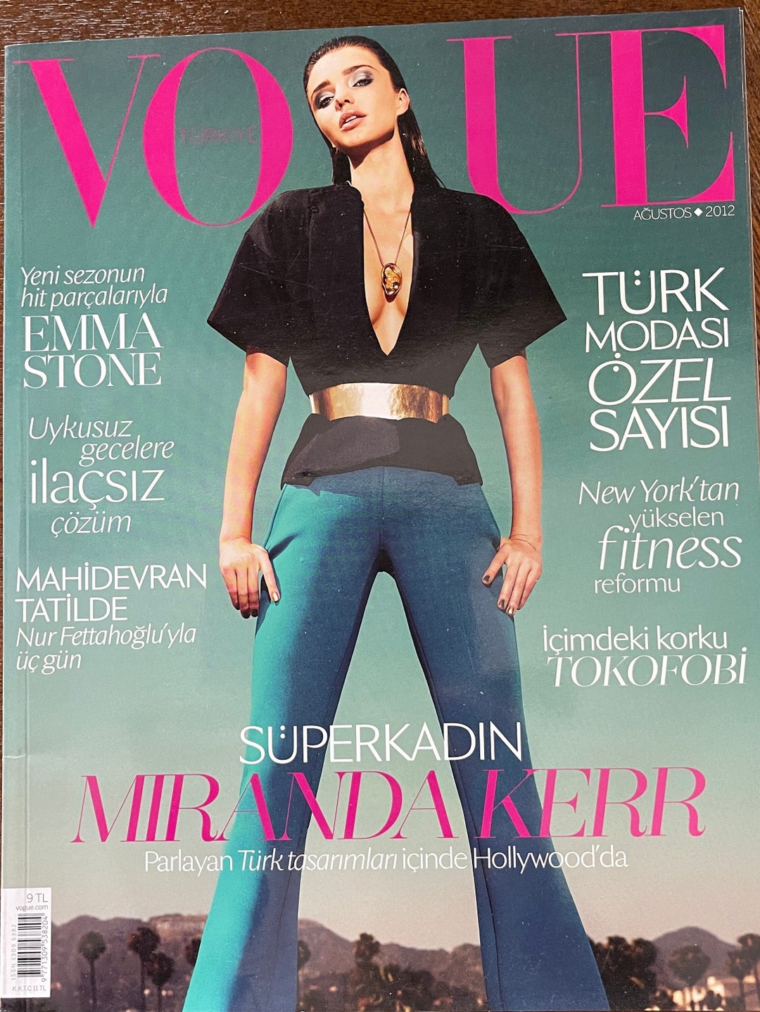 女性情報誌 Vogue Turkey Magazine May 2022 VOGUE Magazine Turkey October 2022 DEVA CASSEL Sealed BRAND NEW