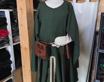 medieval coat, medieval peasant cape, surcoat, jacket, fine emerald green wool coat made entirely by hand in France (M-L)