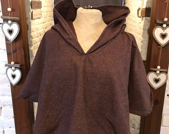 Capuchon, cape courte avec capuche, capelet, capuchon médiéval d’archer fermé laine vieux mauve fine, vêtements 100% fait mains en France