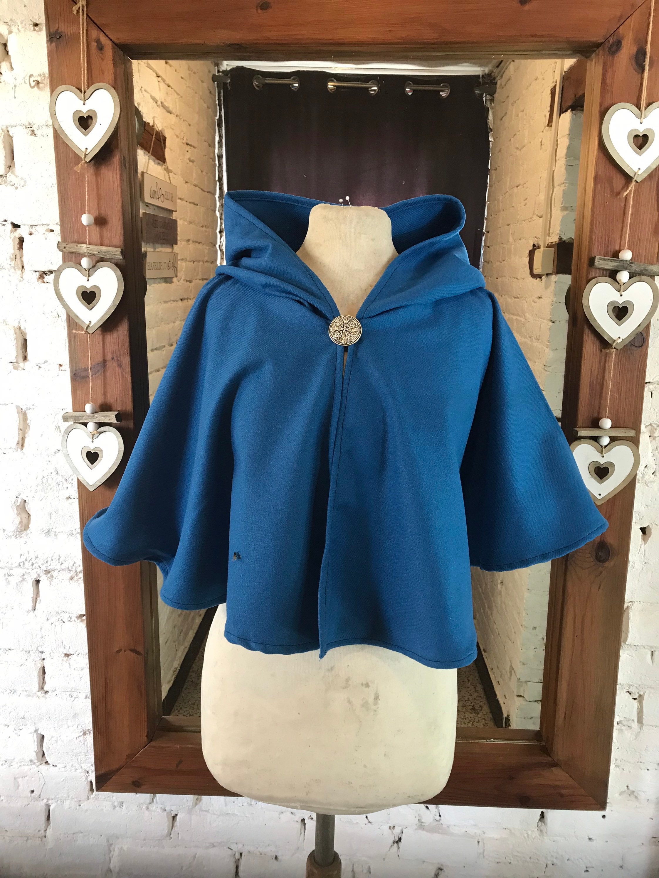 short cape with hood