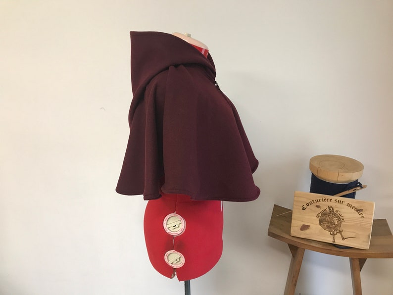 Red hood, medieval hood, hood, short hooded cape, capelet, capulet, houppelande, pilgrime, bonnet, wool hood, cape image 4