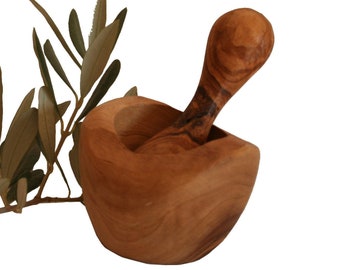 Mortero redondo rústico de 8 cm y mano de madera de olivo (341R)
