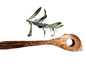 Cuillère à angle trouée en bois d'olivier (5207)