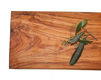 Natural fine rectangular olive wood board (6290)