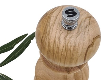 Olive wood salt mill (2032) 13 cm - Bisetti.