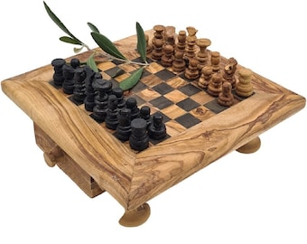 Modern chess set on olive wood legs (8101-3)