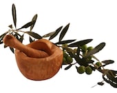 Rustic round mortar 10 cm and olive wood pestle (310 10)