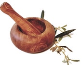 10 cm bulging round mortar and olive wood pestle (6400)