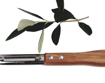 Pollux peeler with mobile blade LA FOURMI olive wood handle (6998)