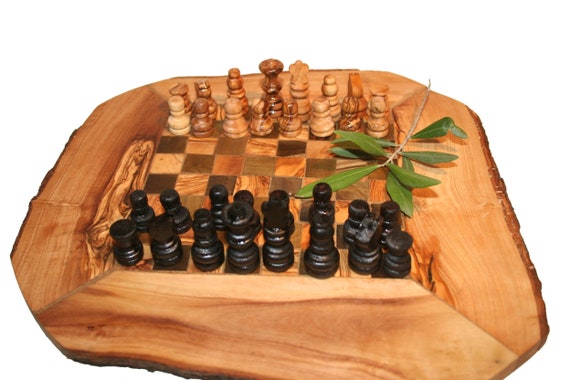 8106 Olive wood chess game