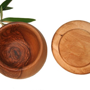 Boite ronde avec couvercle en bois d olivier