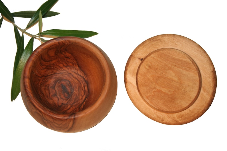 Boite ronde avec couvercle en bois d olivier