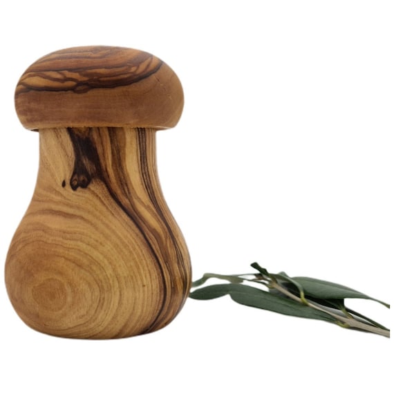 Casse-noix en bois d'olivier (6060)