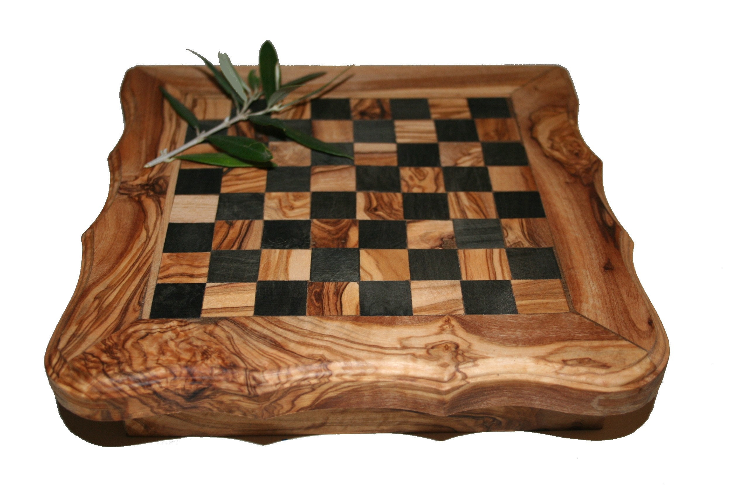 Chess board (2 part - box and lid) by mattsimus