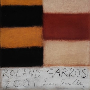 Op de afbeelding: Een abstract schilderij met zwarte en oranje strepen aan de linkerkant en rode en witte strepen aan de rechterkant. Het schilderij is gesigneerd met "Roland Garros 2001 Sean Scully".