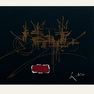 Könnte beinhalten: Abstrakter Kunstdruck mit goldenen Linien und einem roten Rechteck auf schwarzem Hintergrund. Die Unterschrift des Künstlers befindet sich unten rechts.