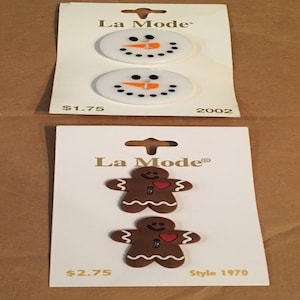 La Mode- 2-Button Card of Christmas Buttons - Sold together - Snowman & Gingerbread Man - Price is for both cards.